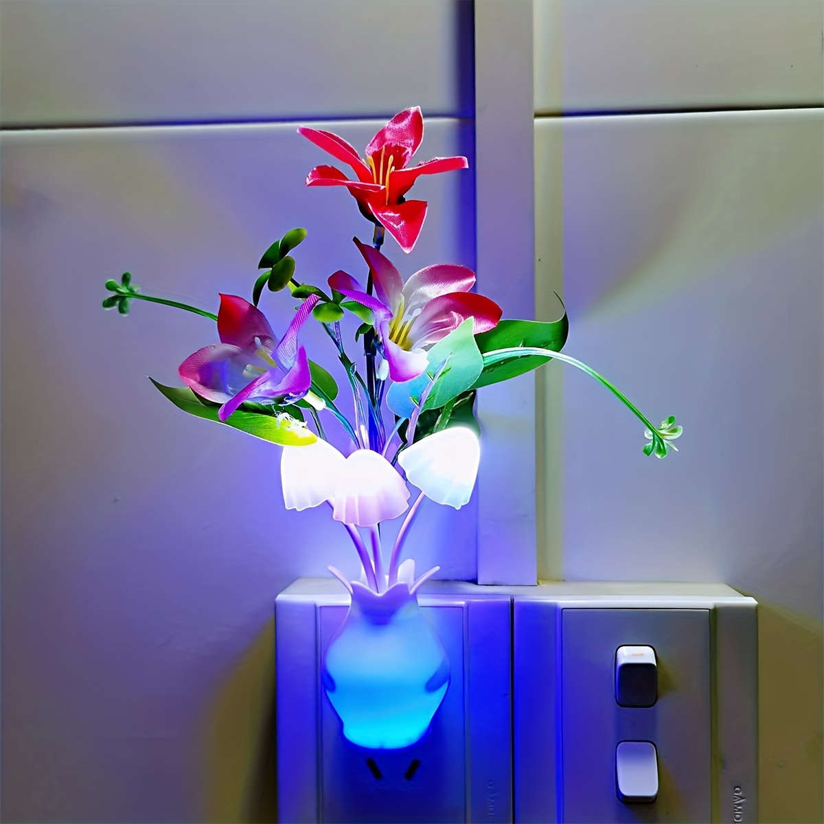 LED Second Generation Smart Flower Night Light with US plug, automatically turns off during the day and lights up at night with light sensor control. Ideal as a bedside night light and perfect as a birthday or love gift., Night Light for Bedroom, Plug In Night Light, Night Lamp, Night Lamp for Bedroom, Dim Light for Bedroom, Gift for Loved Ones, Bedside Lamp, Decorative Night Lamp, Floral Design, Energyefficient Lamp, Reliable Sensor Feature, Automatic Night Lamp, - Image 3